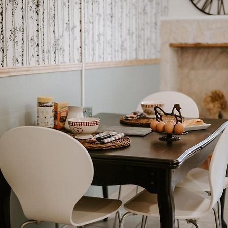 Studio De Plain-Pied Avec Terrasse Et Jardin Apartment Saint-Meard-de-Gurcon Ngoại thất bức ảnh